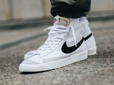 nike blazer mid 77 vintage black white